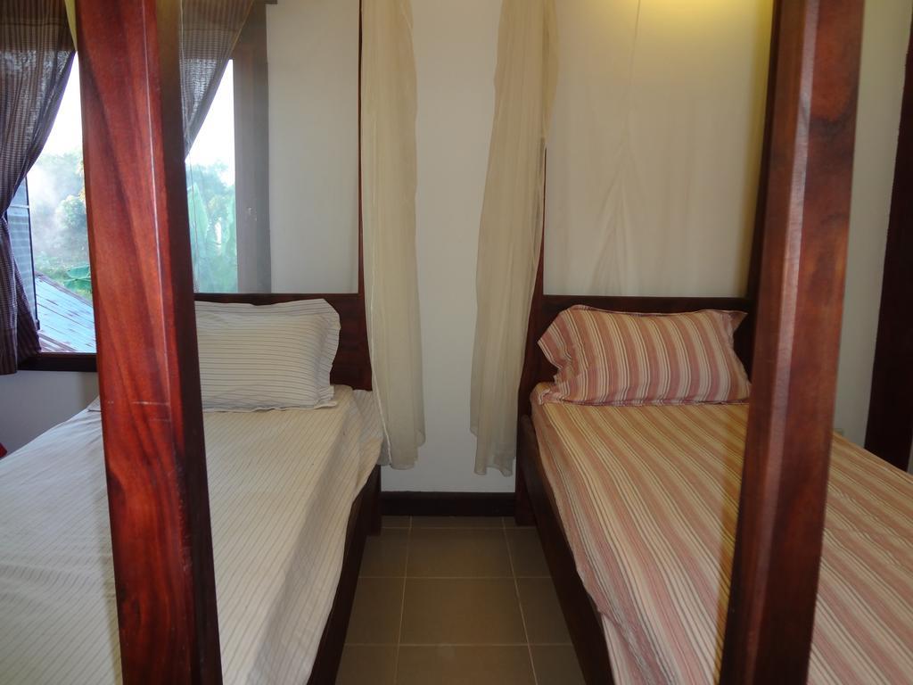 Red House Otel Koh Dach Dış mekan fotoğraf