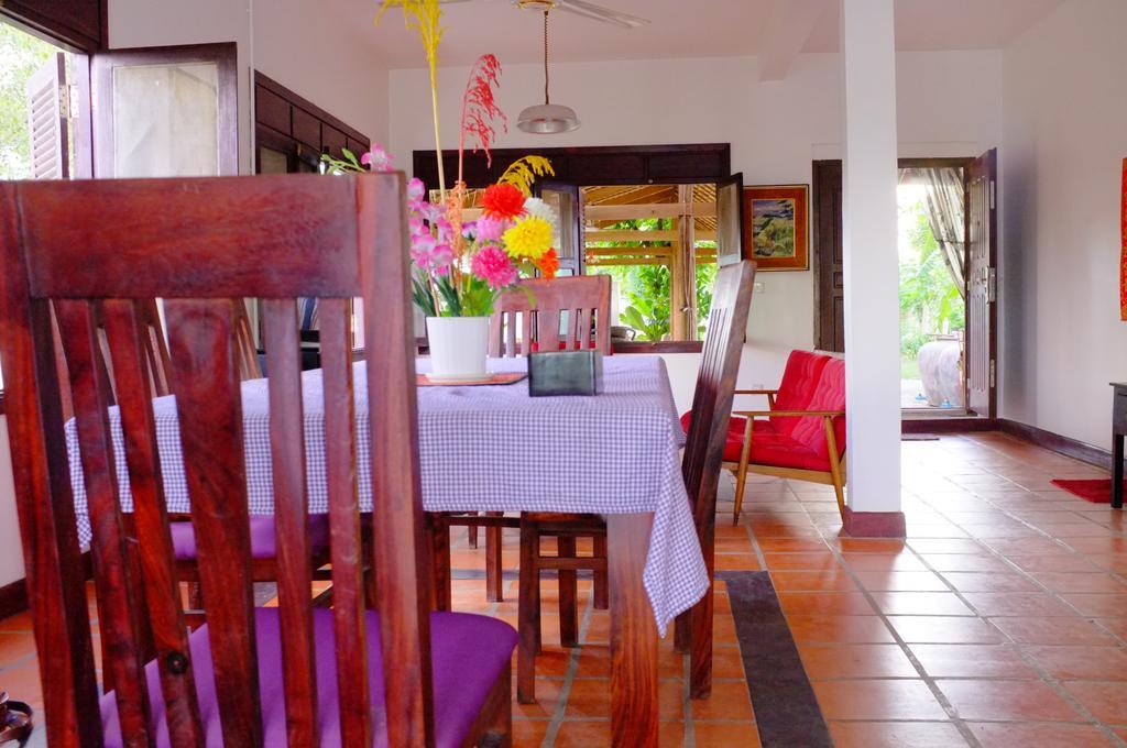 Red House Otel Koh Dach Dış mekan fotoğraf